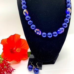 Glass pearls necklace set